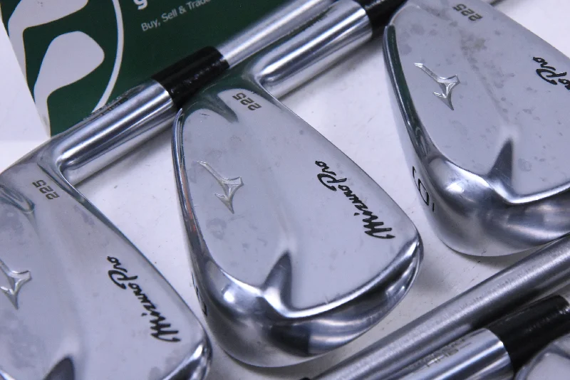 Mizuno Pro 225 Irons / 4-PW / X-Flex KBS Tour C-Taper 130 Shafts