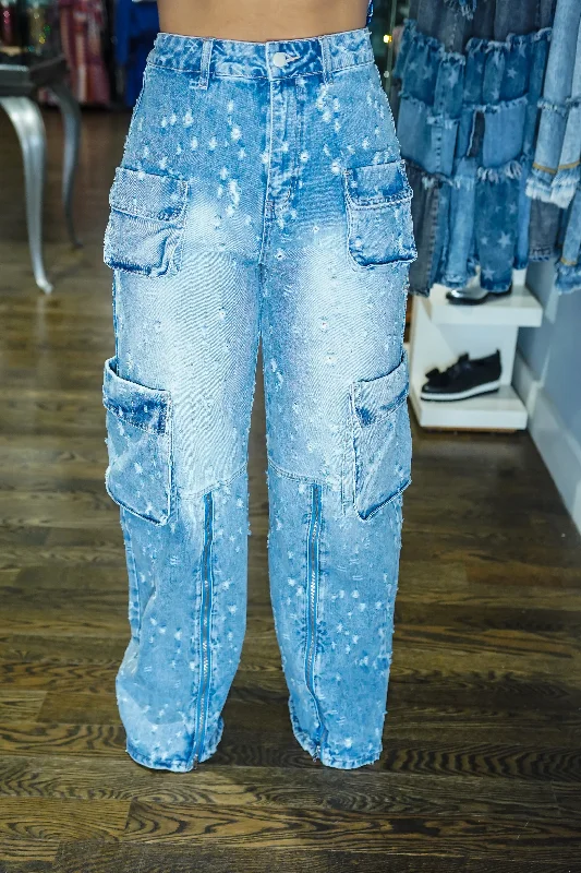 Break The Mold Distressed Out Jeans