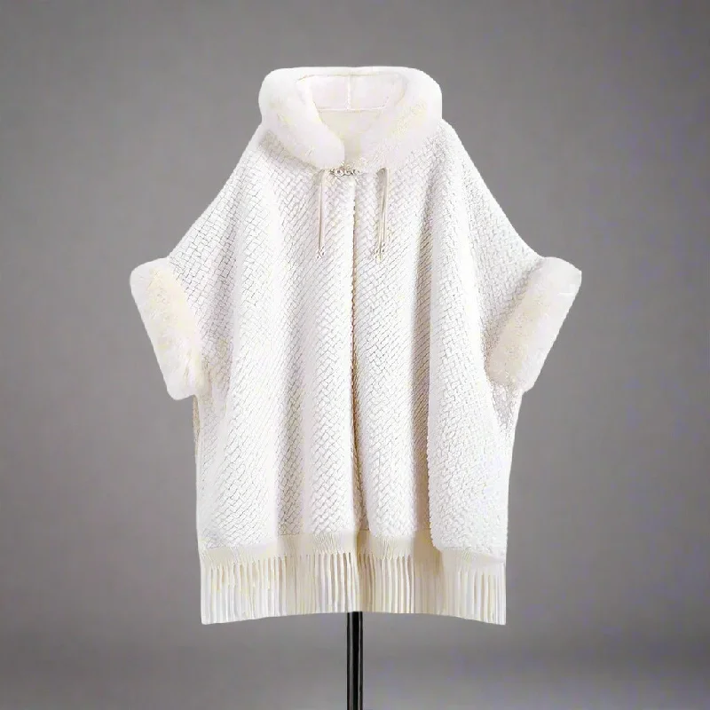 Elegant White Buckle Hooded Hanfu Shawl Cloak with Twill Rabbit Fur and Tassel Details