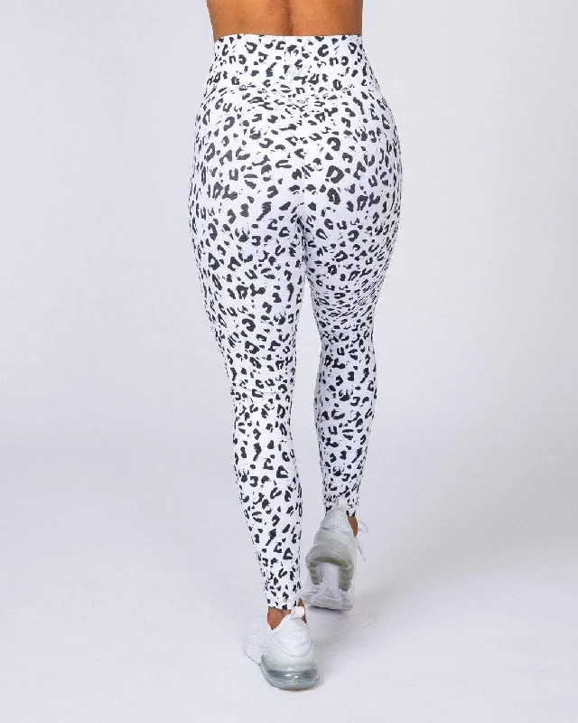 Signature Scrunch Ankle Length Leggings - Snow Leopard